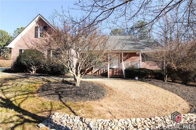 view of front of house with covered porch