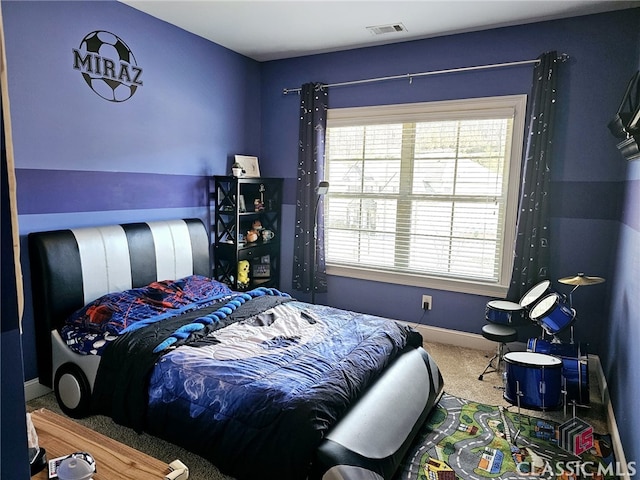 bedroom with carpet flooring