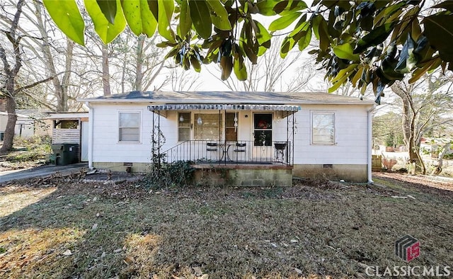 view of front of home featuring covered porch