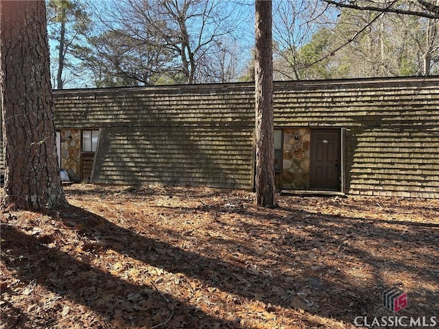 view of outdoor structure