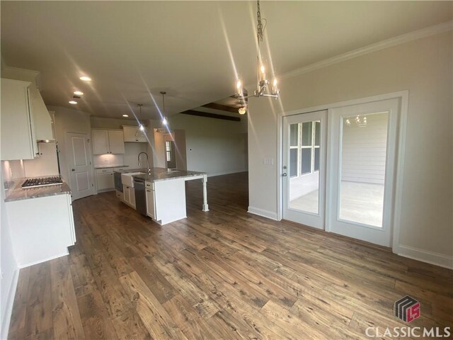 216 Montview Dr, Jefferson, GA 30549 - kitchen featuring a sink, appliances with stainless steel finishes, white cabinets, dark wood-style floors, and crown molding