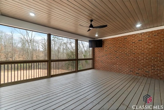 deck with ceiling fan