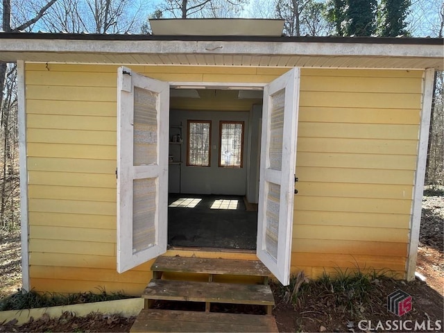 view of doorway to property