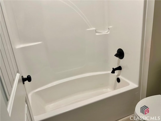 bathroom featuring shower / bathtub combination