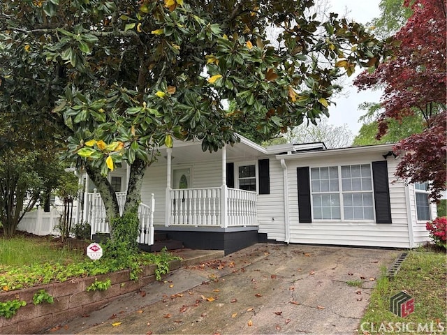 626 Vine St, Athens, GA 30601 - exterior space with a porch