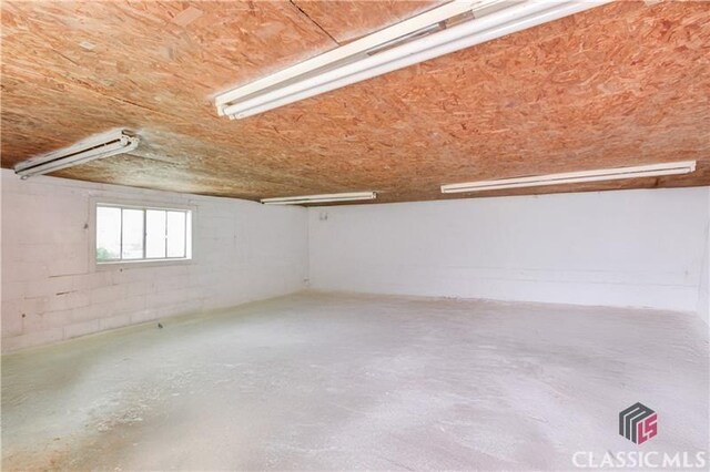 362 Sims St, Maysville, GA 30558