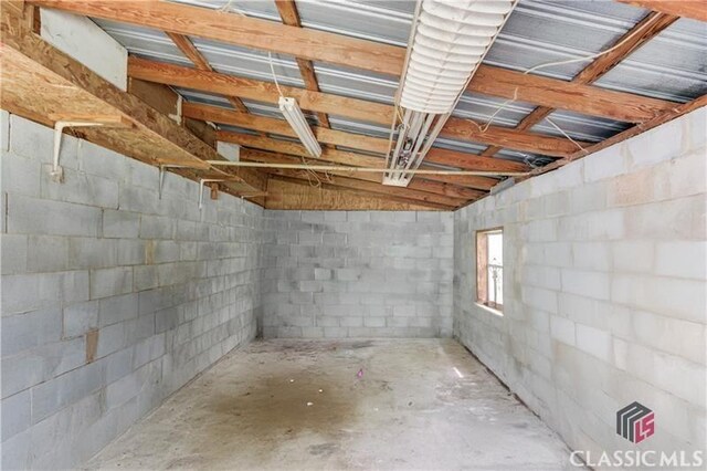 362 Sims St, Maysville, GA 30558