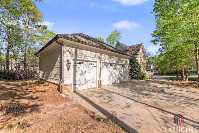 147 Rapids Dr, Bogart, GA 30622 - garage with driveway