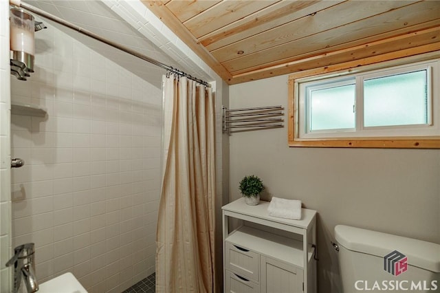 50 Atlanta Ln, Clayton, GA 30525 - full bath featuring a tile shower and toilet