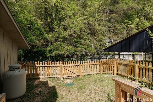 50 Atlanta Ln, Clayton, GA 30525 - view of yard featuring fence