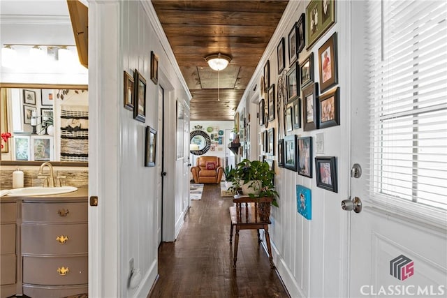 3081 Macedonia Rd, Union Point, GA 30669 - corridor featuring a sink and dark wood-style floors