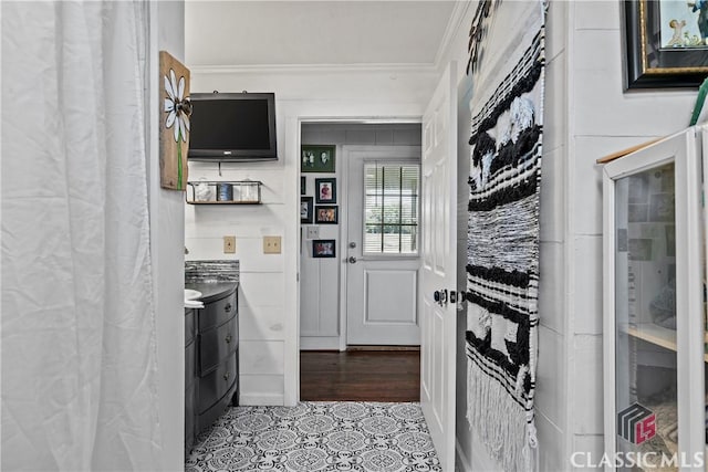 3081 Macedonia Rd, Union Point, GA 30669 - kitchen with crown molding and tile patterned flooring