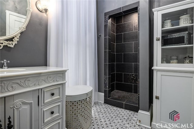 172 N Second St, Madison, GA 30650 - bathroom with a stall shower and vanity