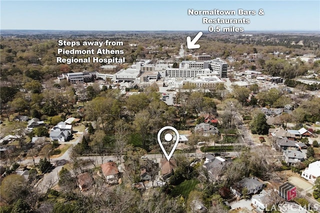 aerial view of property and surrounding area