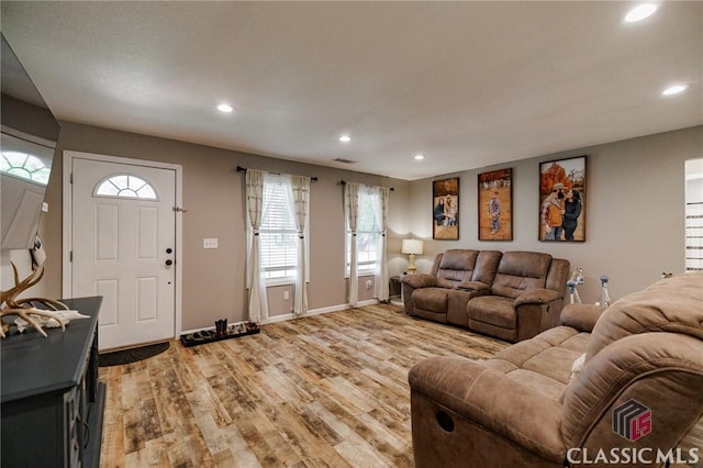 2100 New Hope Church Rd, Comer, GA 30629 - living area featuring light wood finished floors, recessed lighting, and baseboards