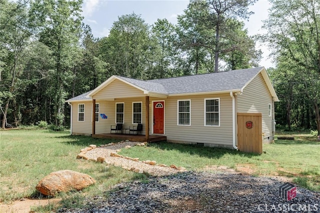2100 New Hope Church Rd, Comer, GA 30629 - ranch-style home featuring covered porch, crawl space, a front yard, and roof with shingles