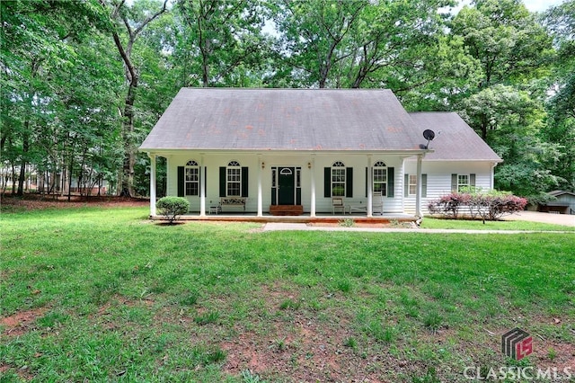 224 Red Oak Dr, Maysville, GA 30558 - view of front of property featuring covered porch and a front lawn