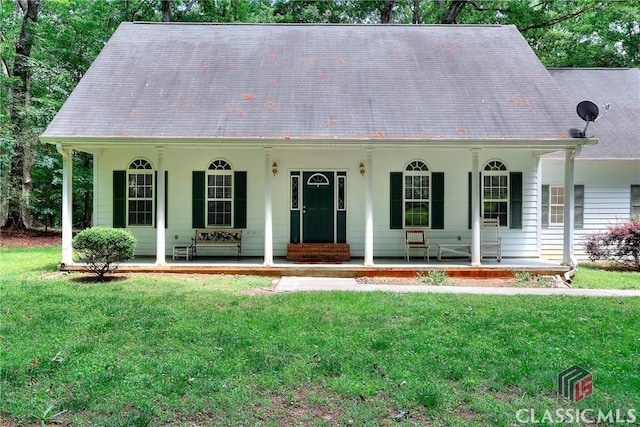 224 Red Oak Dr, Maysville, GA 30558 - view of front of home with covered porch, a front lawn, and a shingled roof