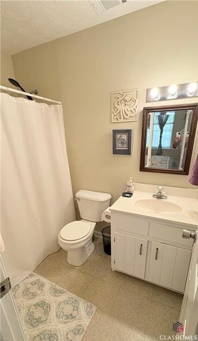 210 Big Oak Cir, Athens, GA 30605 - bathroom with vanity, toilet, and curtained shower