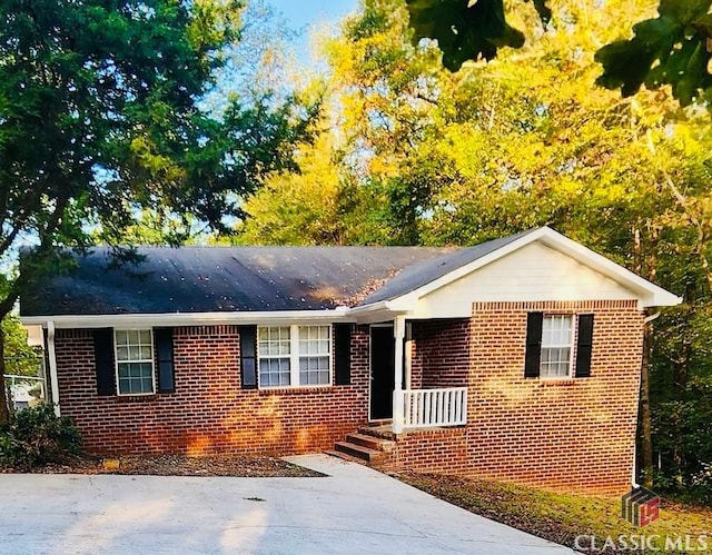 210 Big Oak Cir, Athens, GA 30605 - view of front facade featuring brick siding