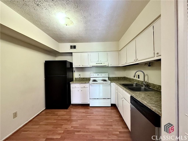 168 Scandia Cir, Athens, GA 30605 - kitchen with electric range, freestanding refrigerator, dishwasher, a sink, and ventilation hood