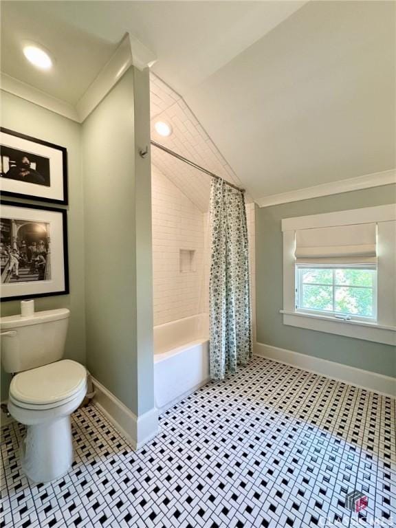 125 Woodland Way, Athens, GA 30606 - full bathroom with toilet, baseboards, crown molding, shower / bath combination with curtain, and vaulted ceiling