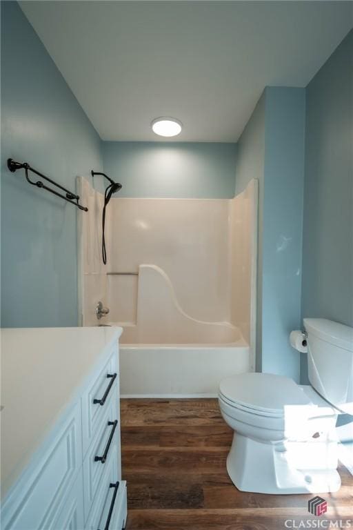 170 Chadds Walk, Athens, GA 30606 - full bathroom with wood finished floors, vanity, and bathing tub / shower combination