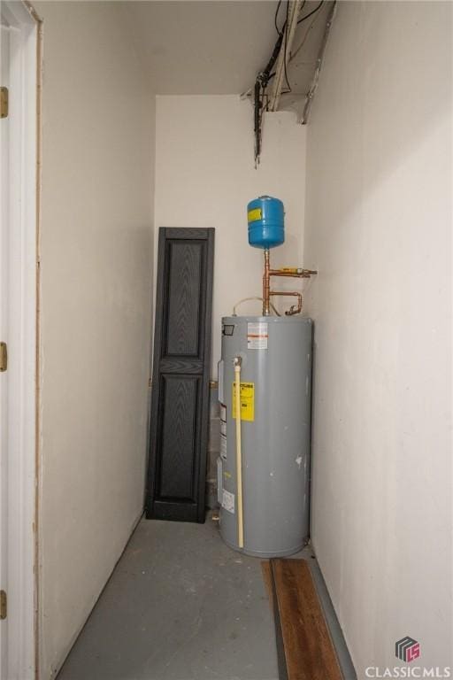 170 Chadds Walk, Athens, GA 30606 - utility room featuring water heater