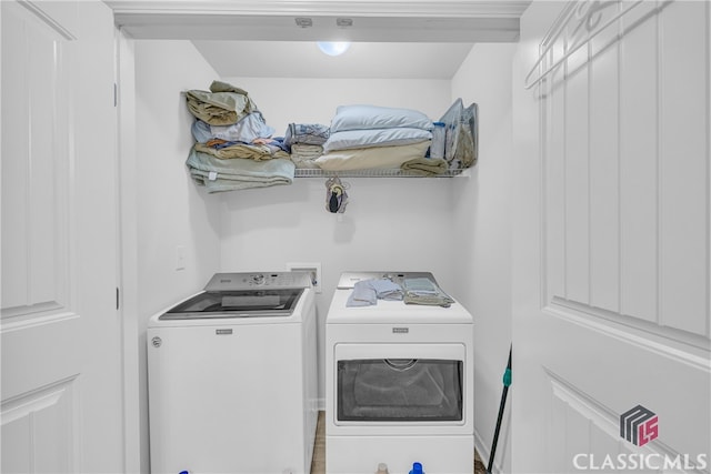 263 Turtle Creek Dr, Winder, GA 30680 - laundry area featuring washing machine and clothes dryer