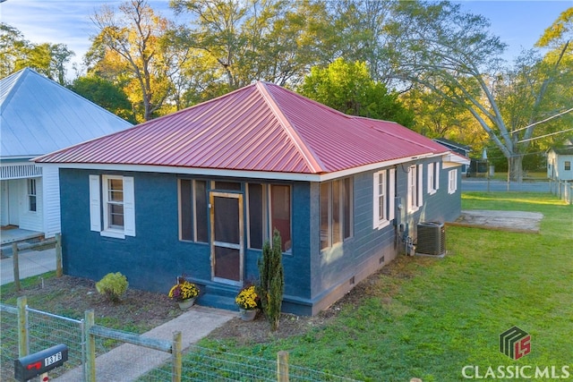 1376 Hancock Ave W, Athens, GA 30606 - view of front of house featuring crawl space, entry steps, and a metal roof