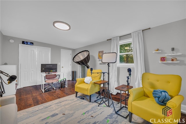 1376 Hancock Ave W, Athens, GA 30606 - sitting room with wood finished floors