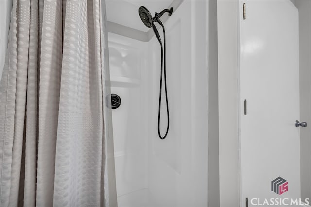 1376 Hancock Ave W, Athens, GA 30606 - bathroom view of a shower with curtain