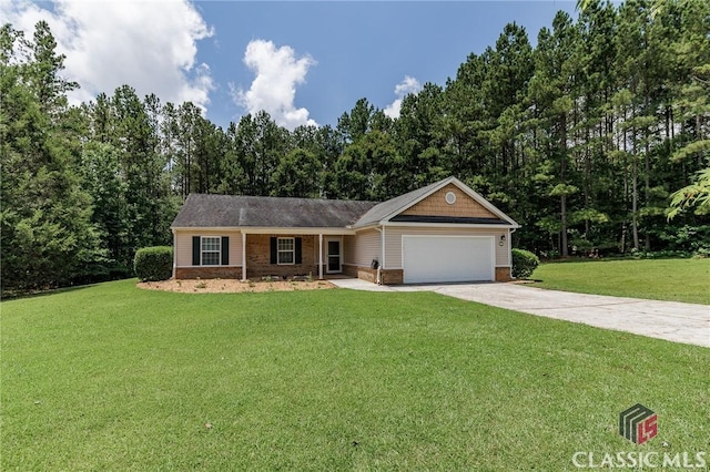 94 Pinewood Cir, Colbert, GA 30628 - view of front facade with a garage, driveway, and a front lawn