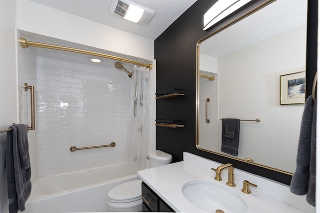 1305 Forest Ave Unit 00011, Columbus, GA 31906 - bathroom with toilet, vanity, and washtub / shower combination