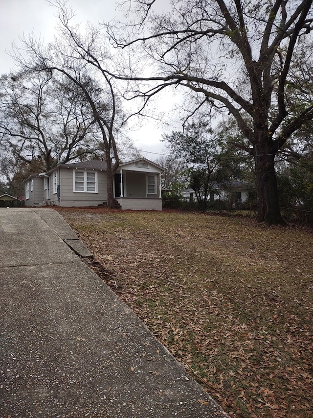 view of front of house