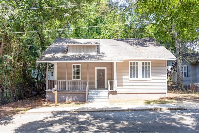 7 Magnolia St, Columbus, GA 31904 - bungalow-style home featuring covered porch