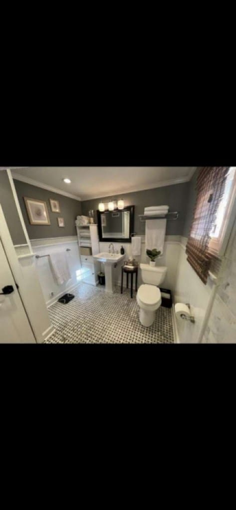 1314 Talbotton Rd, Columbus, GA 31901 - half bath featuring crown molding and wainscoting