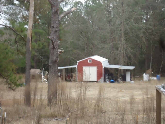 view of outdoor structure