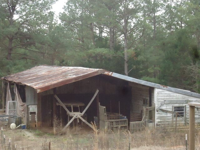 view of outdoor structure