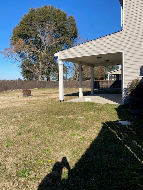 view of yard with a patio area