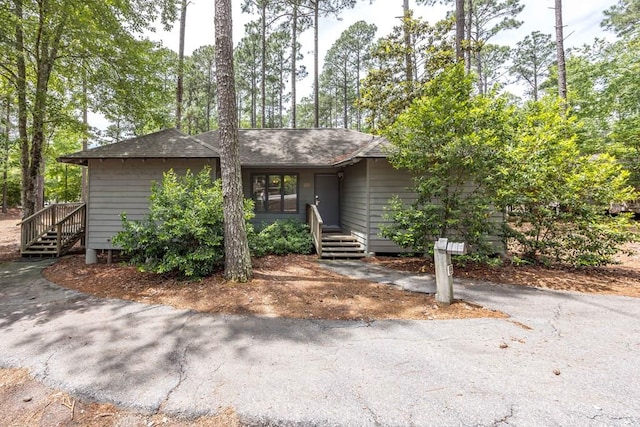 2387 Cedar Ln, Pine Mountain, GA 31822 - single story home with a shingled roof