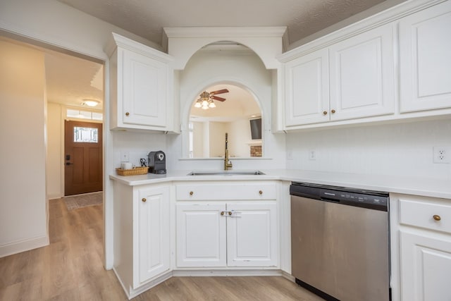 3022 Thornberry Cir, Phenix City, AL 36867 - kitchen featuring dishwasher, a sink, light wood finished floors, and light countertops
