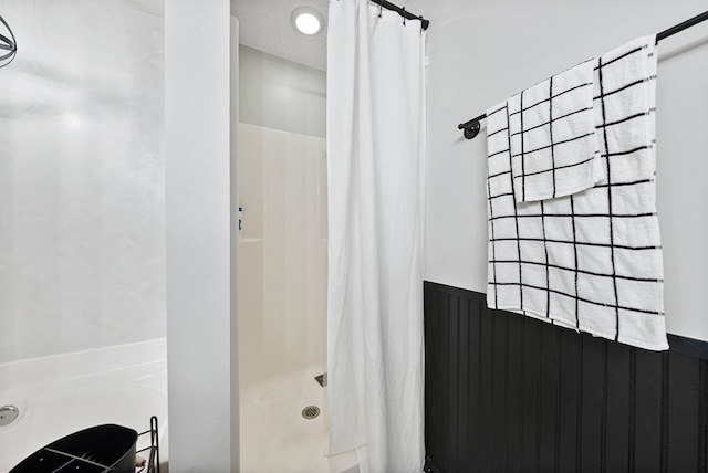 4607 N Tillery Dr, Phenix City, AL 36870 - full bath featuring a stall shower and a wainscoted wall