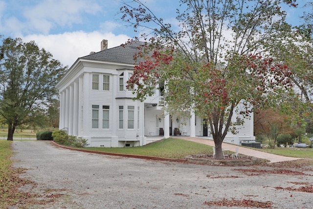 view of front facade