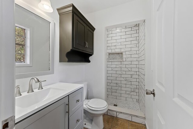 unfurnished bedroom with dark hardwood / wood-style flooring and a closet