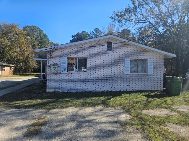 view of side of property