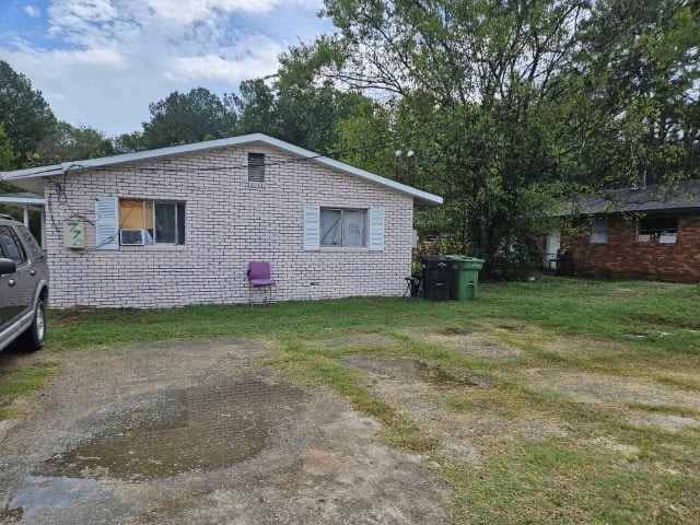 view of home's exterior