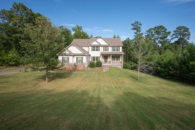 view of front of house featuring a front lawn