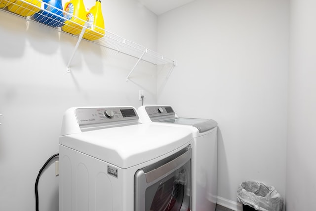 laundry area featuring washer and clothes dryer