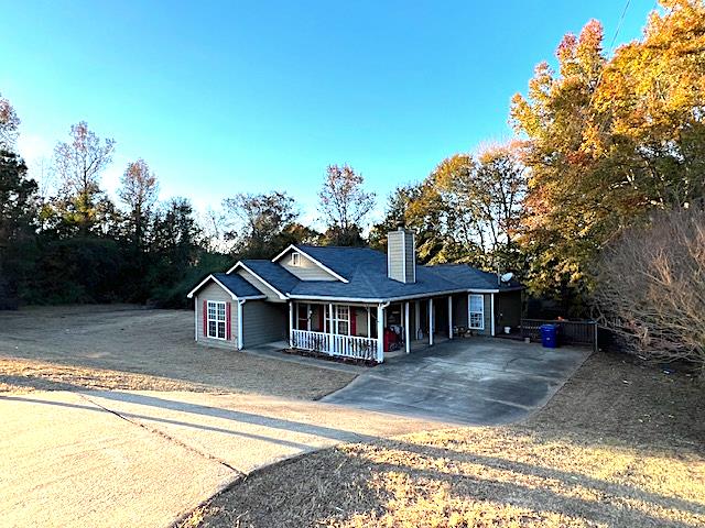 view of front of property with a porch